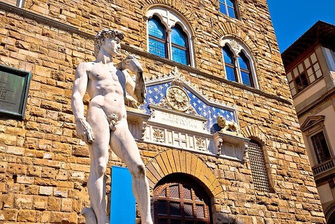 Accademia Gallery Private Tour with 5-star Guide - Meeting your guide on Via Ricasoli