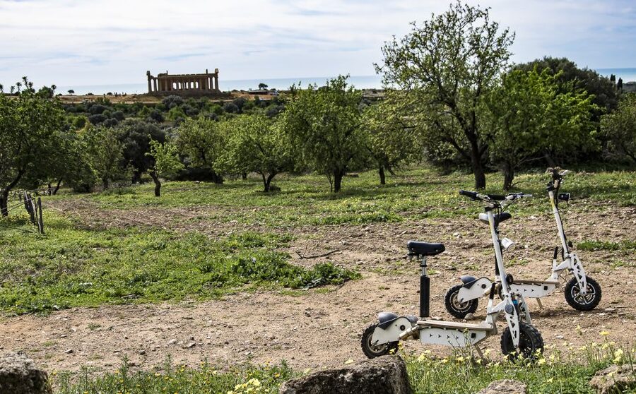 Agrigento: Valley of the Temples E-Scooter Tour - Along the Via Sacra and the first temple views