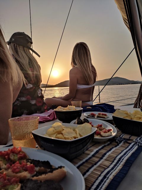 Alghero: Sunset Sailing Aperitif Experience - Setting sail from Alghero Port
