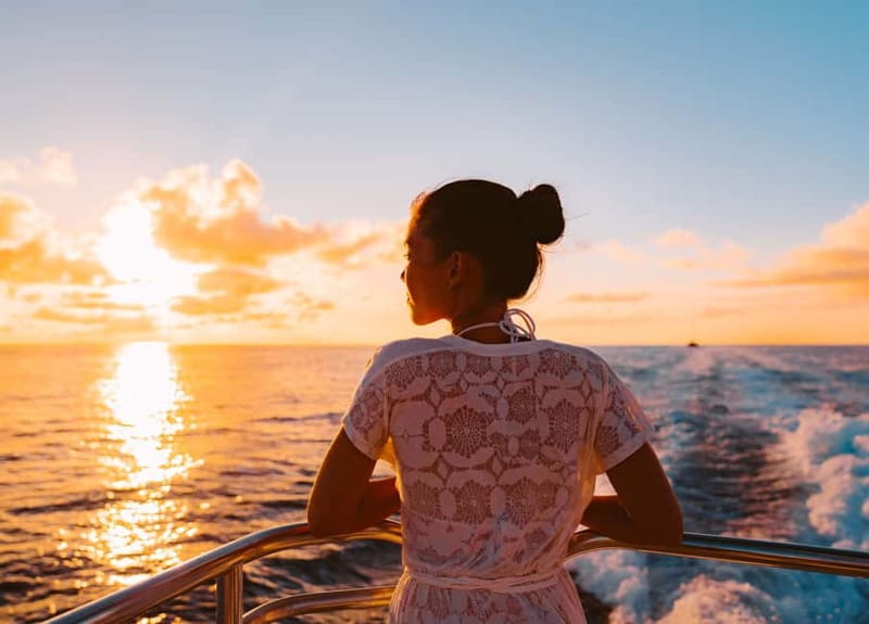 Amalfi: Sunset Boat Tour with Fruit and Drinks - Why this sunset cruise works so well