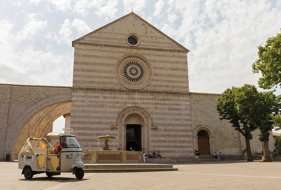 Assisi: Panoramic Tuk Tuk Tour - Rocca Maggiore and the best wide views
