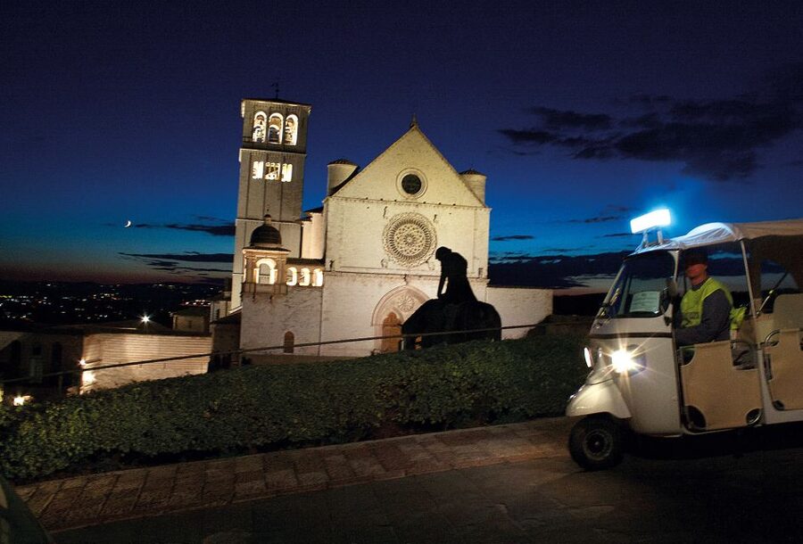 Assisi: Panoramic Tuk Tuk Tour - The Basilica of Saint Francis and Giotto’s frescoes