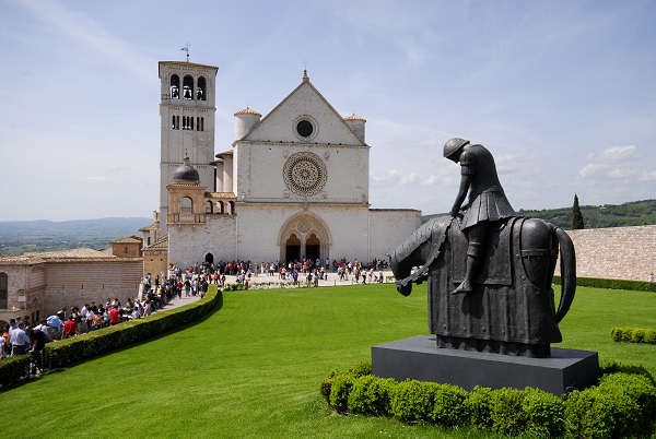 Assisi: Private Walking Tour with St. Francis Basilica - Key points to know before booking