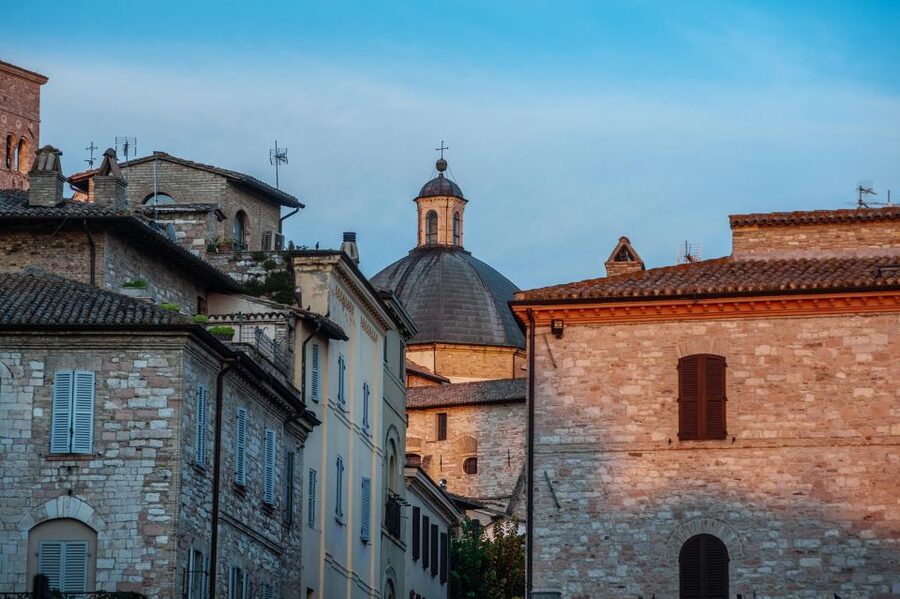 Assisi: Walking Tour with St. Francis Basilica Visit - Entering the Basilica of Saint Francis