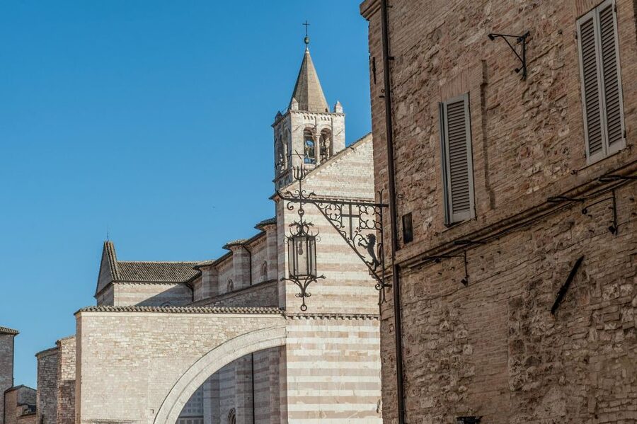 Assisi: Walking Tour with St. Francis Basilica Visit - What the $71 price gets you