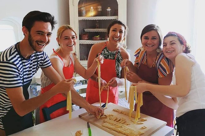 Authentic Cooking with Locals: Meal, Wine & Scenic Views - A Glass of Wine and a Homemade Aperitif