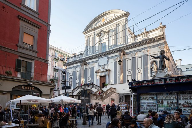 Authentic Naples Street Food Tour With Local Expert Guide - What the food selection tells you