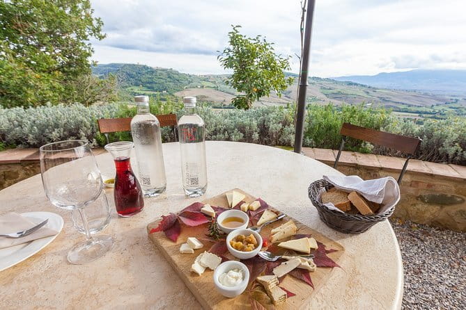 Authentic Pasta Class in Florence - Family appeal and the social side