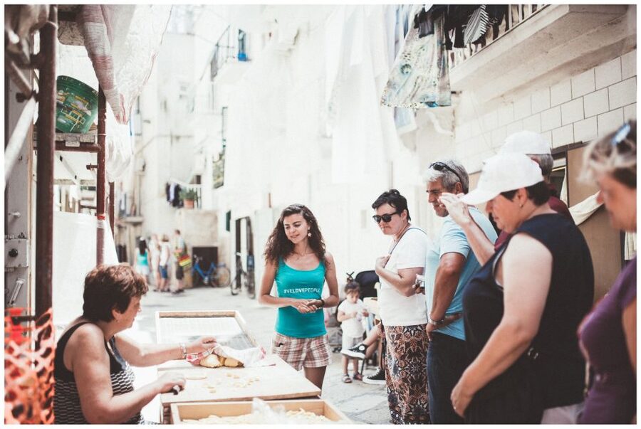 Bari: Guided Walking Tour - Saint Nicholas Basilica and the meaning of Bari’s patron saint