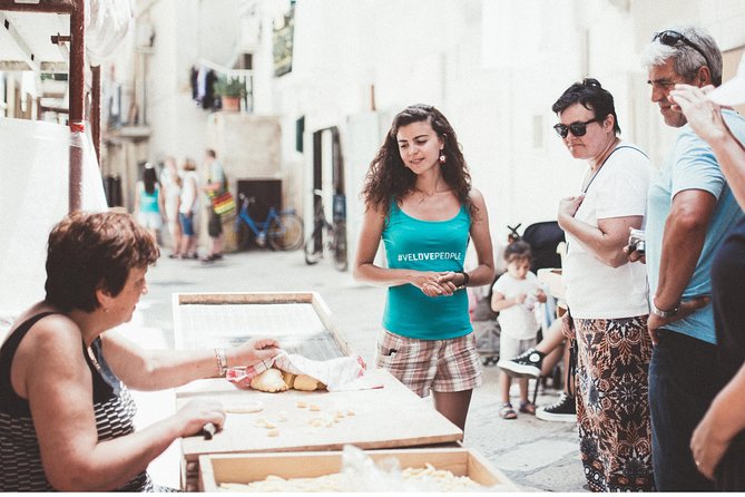 Bari Walking City Tour - Starting on Strada Vallisa and getting your bearings