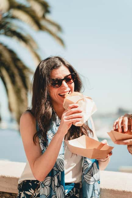 Bari: Walking Street Food Tour - Sgagliozze and panzerotti in a traditional corner