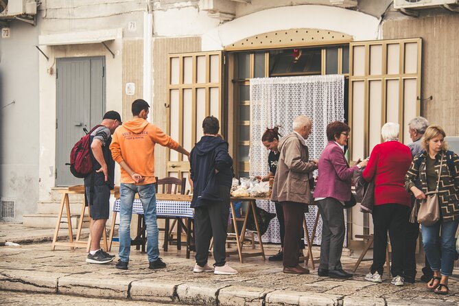 Bari Walking Tour with Pasta Experience - What the food and wine tasting is really like