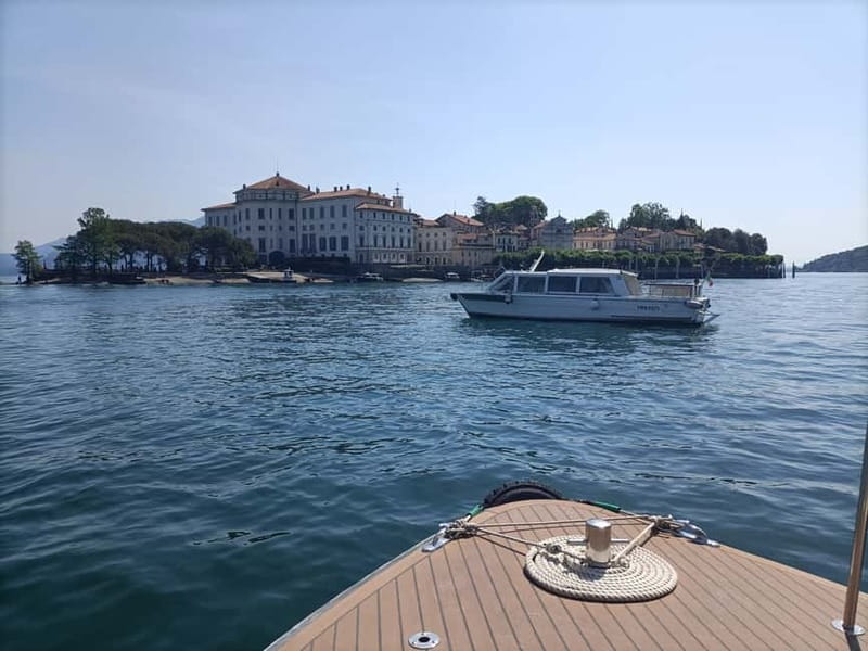 Baveno: Hop-On Hop-Off Boat Tour to 3 Borromean Islands - Leaving Baveno and Reading the Boat Schedule