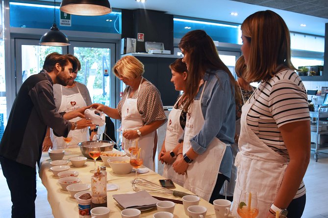 Become a Masterchef in Rome: Pasta, Ravioli and Tiramisù Class - The welcome drink sets an easy pace