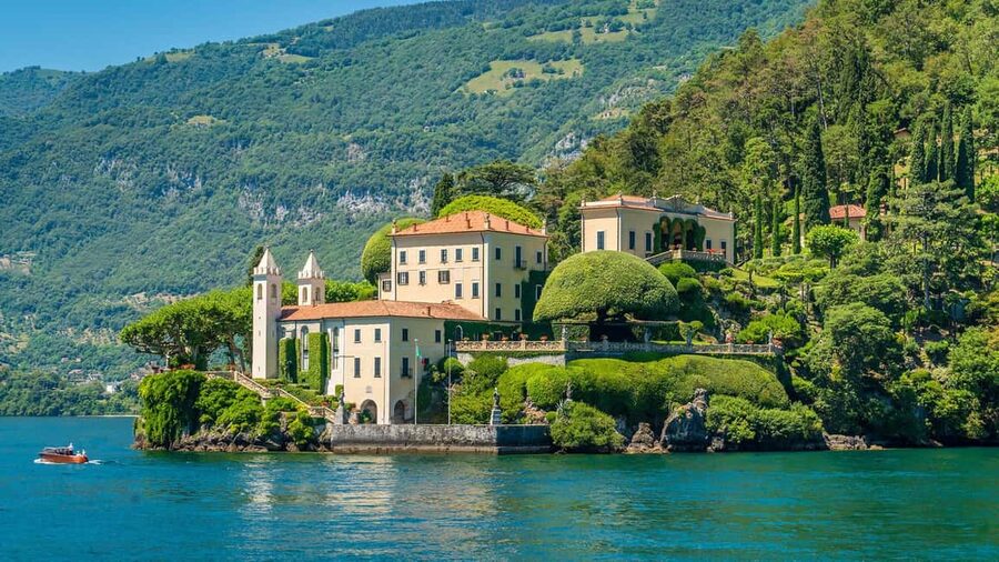 Bellagio: Lake Como Shared Boat Tour - Villa La Cassinella and Villa Balbiano