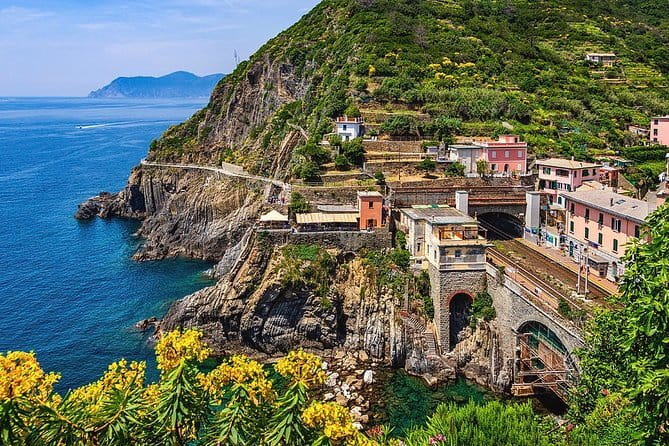 Best of Cinque Terre Day Trip from Florence - Trains, boats, and the importance of your package