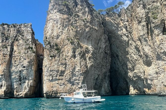 Boat excursion to Gaeta with a stop for swimming and snorkeling 2 HOURS - Who will get the most from the $30.25 price