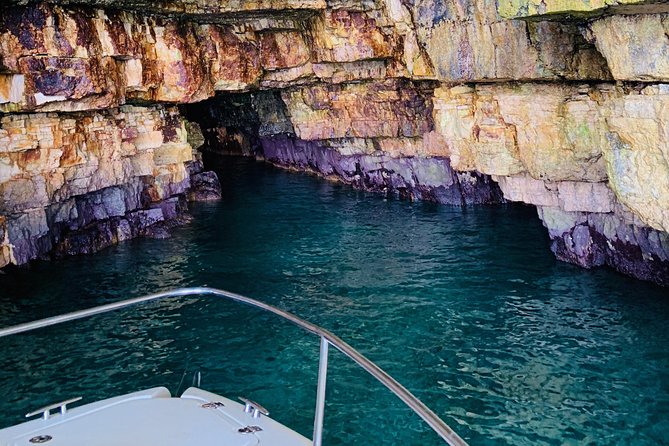 Boat tour of the Polignano a Mare caves with aperitif - Key points to know before booking