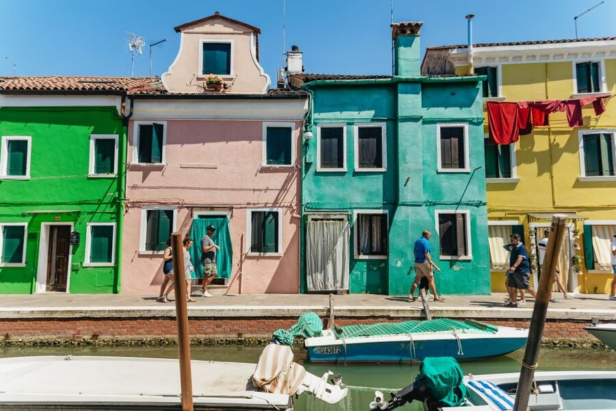 Boat Trip: Glimpse of Murano, Torcello & Burano Islands - Murano: glass, heat, and a short walk