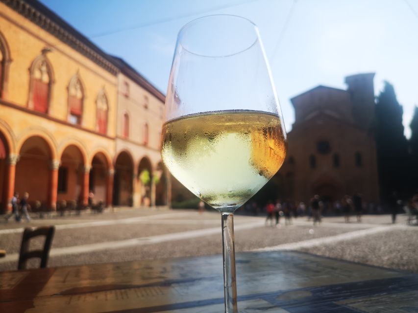 Bologna: City Center Guided Wine Walking Tour - Why Bologna is a smart place for a wine walk