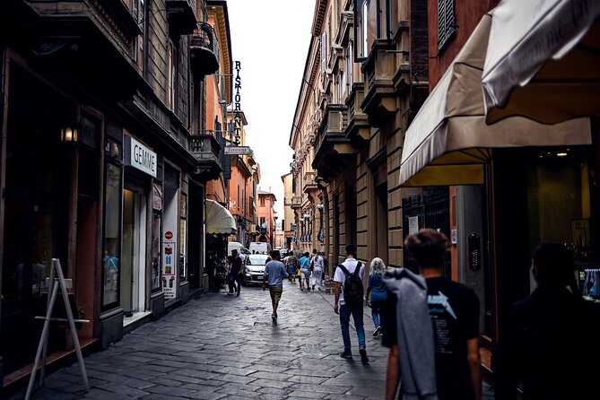 Bologna Food & Market Tour with 6 Tastings, Pasta, Wines & More - The pasta demonstration and the dishes to expect