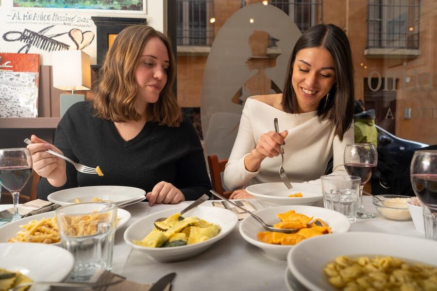 Bologna: Food Tour with Pasta Tasting & Local Specialties - Why Bologna is such a good city for a food walk