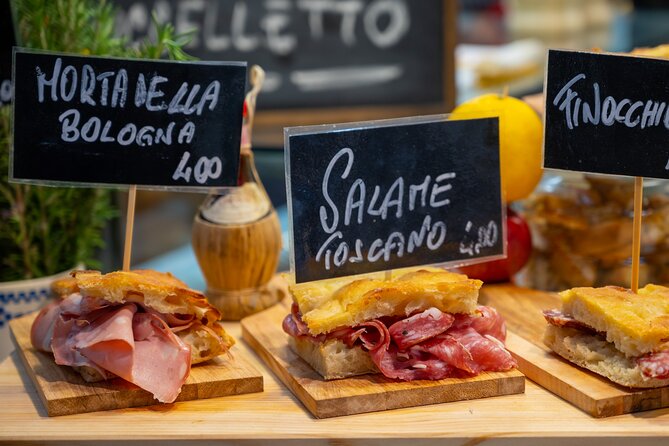 Bologna: Full meal Food Tour with Local Delights by Do Eat Better - The walking route and the history between bites
