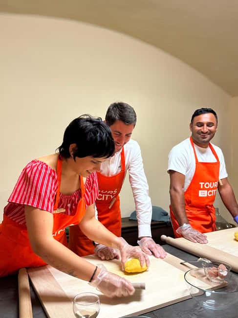 Bologna: Pasta Tagliatelle Ragu Cooking Class with Spritz - What makes this Bologna class worth your time