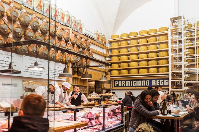 Bologna Private Highlights & Hidden Gems Tour with a Local - Walking, transport, and comfort details