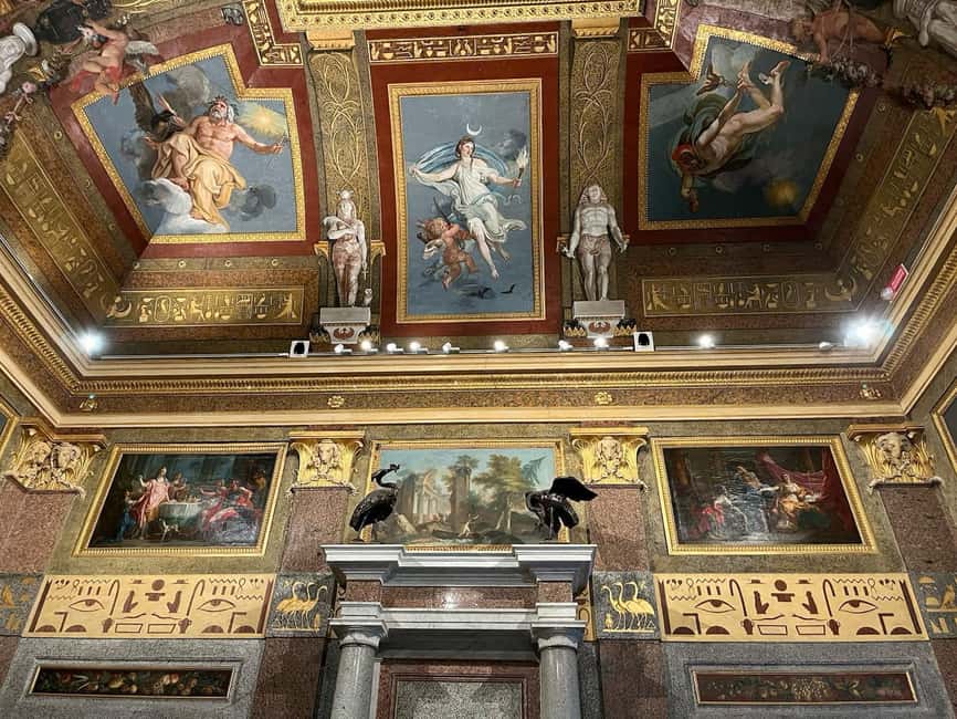 Borghese Gallery Entry Ticket - Meeting the host at the Enjoy Rome flag