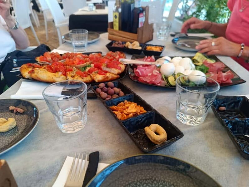 Brindisi: Alberobello, Locorotondo & Ostuni Tour with Brunch - The van ride and the pace of the day