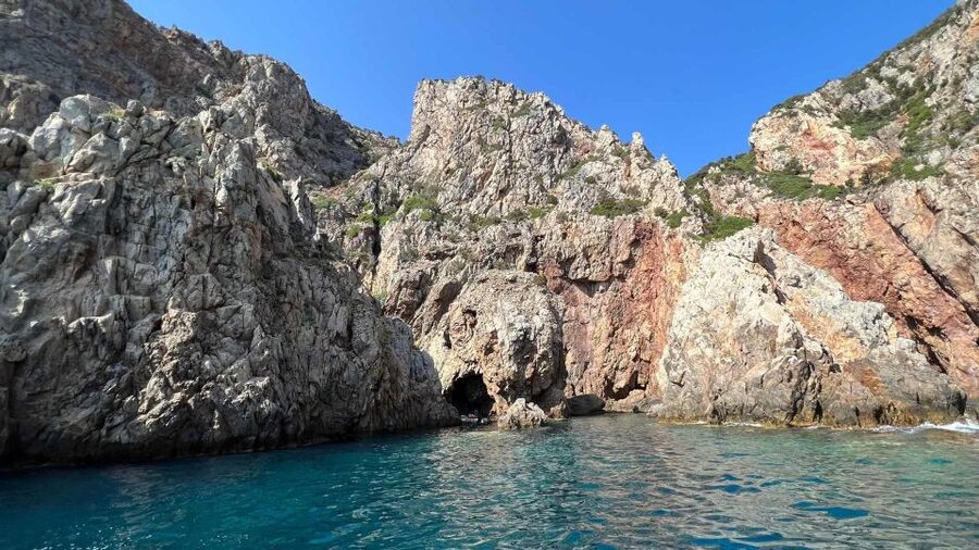 Buggerru: Half-Day Dinghy Tour of the Sardinian South Coast - Why Buggerru’s coast is best seen by dinghy