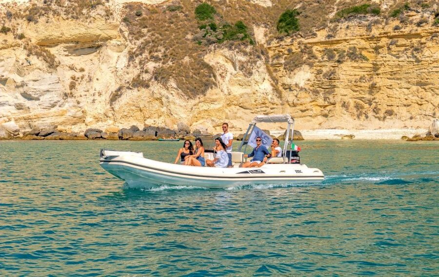 Cagliari: Boat Tour with 4 Swim Stops, Snorkeling & Prosecco - Practical tips for a smoother outing