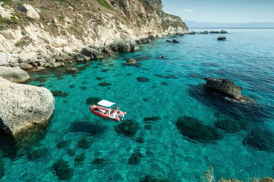 Cagliari: Devil's Saddle Boat Tour with Spritz and Chips - What the onboard experience is really like