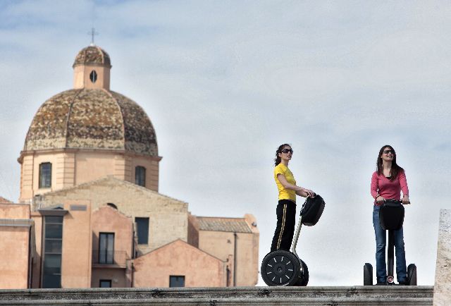 Cagliari: Guided Segway Tour - Buoncammino Hill and the Roman Amphitheater