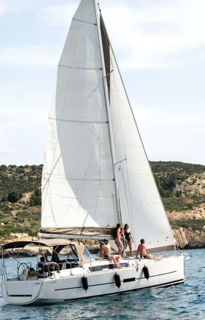 Cagliari: Sailing Tour with 4 Stops, Snorkeling and Prosecco - Cala Bernat, the first look at the coast