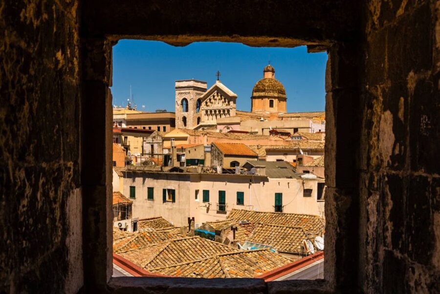 Cagliari: Walking Tour of the Old City - Bastions and views toward the sea