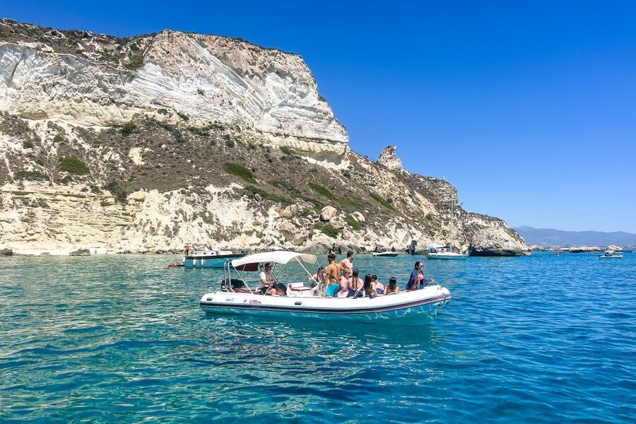Cagliari: Zodiac Boat Tour, 3-4 SwimStops, Wine & Snorkeling - Wine, music, and the easygoing atmosphere