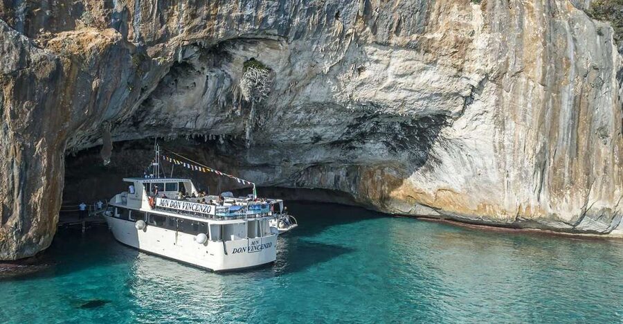Cala Gonone: Grotta del Bue Marino and Cala Luna Boat Tour - Why Grotta del Bue Marino is worth your morning
