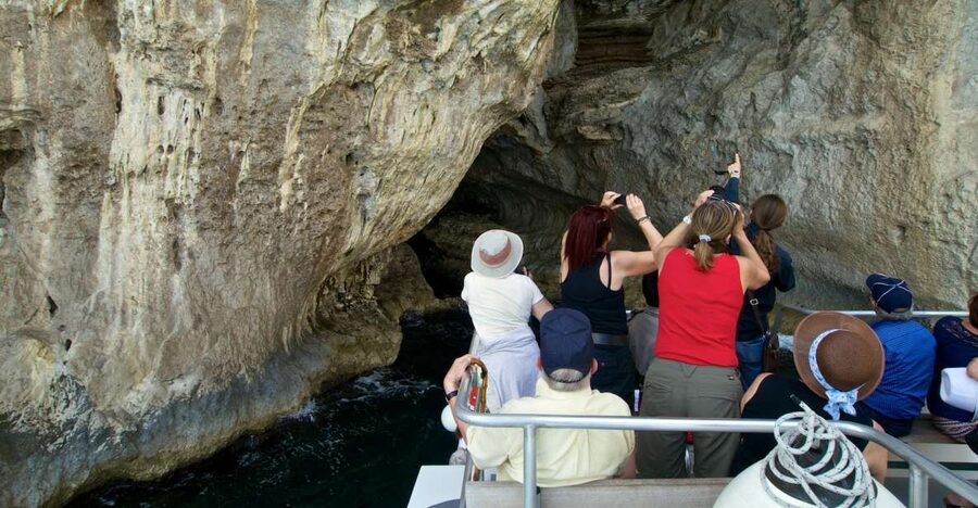 Capri: Island Sightseeing Tour with Blue Grotto Stop - Key points at a glance