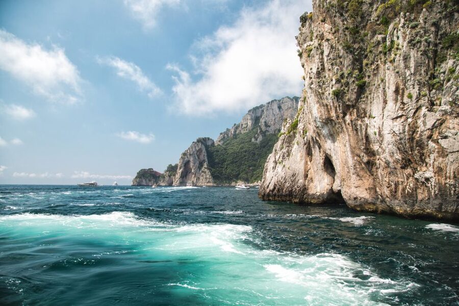 Capri: Island Sightseeing Tour with Blue Grotto Stop - Villa Malaparte and Tiberius’ Leap