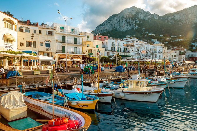 Capri Walking Tour with local guide - Capri’s Piazzetta, the little theater of the island