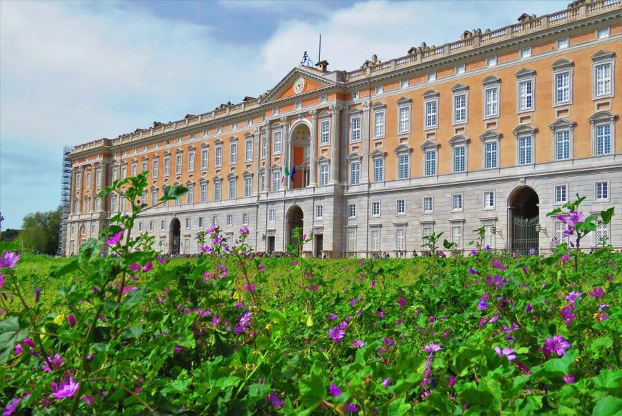 Caserta: Royal Palace of Caserta Guided Tour - Meeting the Royal Expert at the main entrance