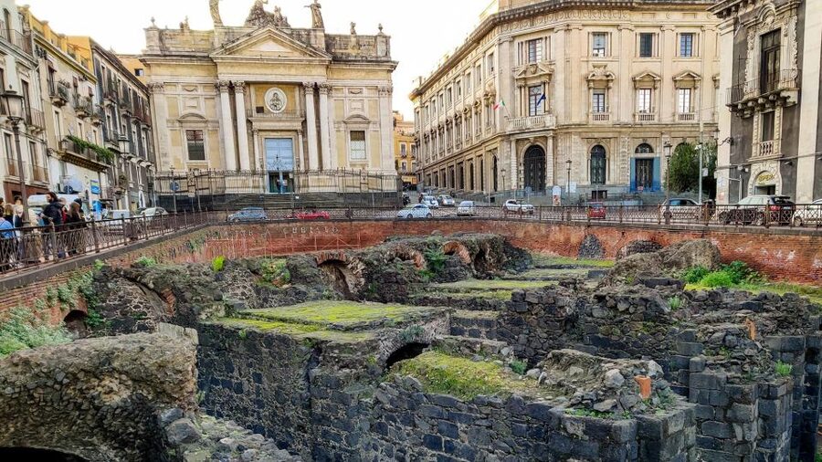 Catania: City Highlights Walking Tour - Ursino Castle and Catania’s medieval side