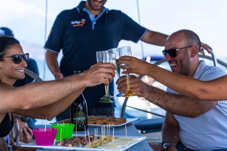 Catania: Cyclops Coast Cruise with Appetizer & Snorkeling - Practical advice for a smoother outing