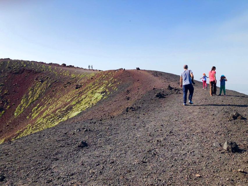 Catania: Etna Morning Excursion with Tasting and Pickup - What the small group changes