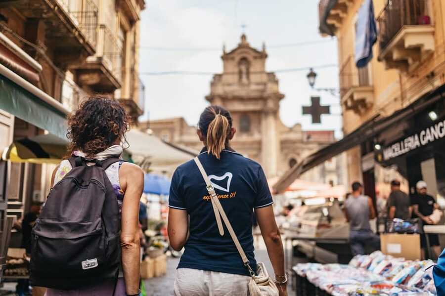 Catania: Guided Street Food Walking Tour - What the food portions and walking are really like