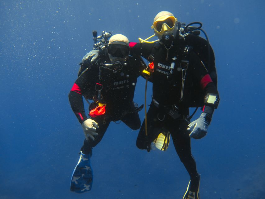 Catania: Gulf Scuba Diving Tour with Marine Biologist - Meeting the team in Aci Trezza