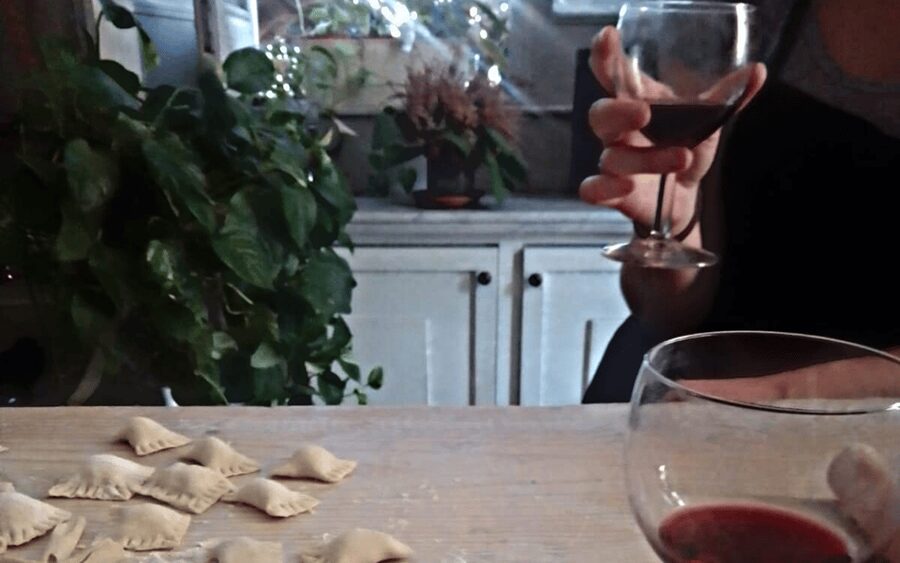 Catania: Pistachio Ravioli, Pasta Home Cooking Class w/ Wine - Who should book this experience