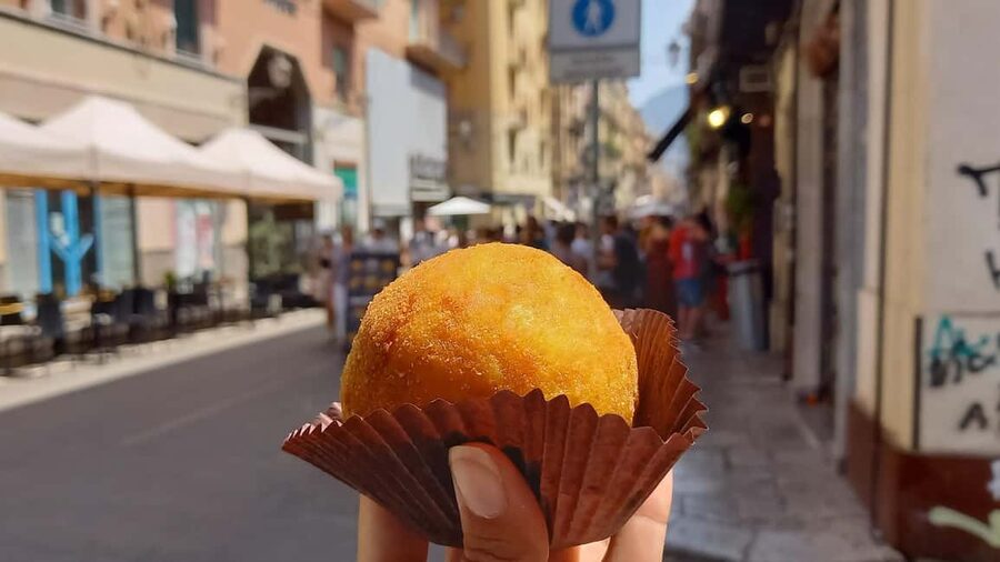 Catania: Street Food Guided Walking Tour - Guide style and language